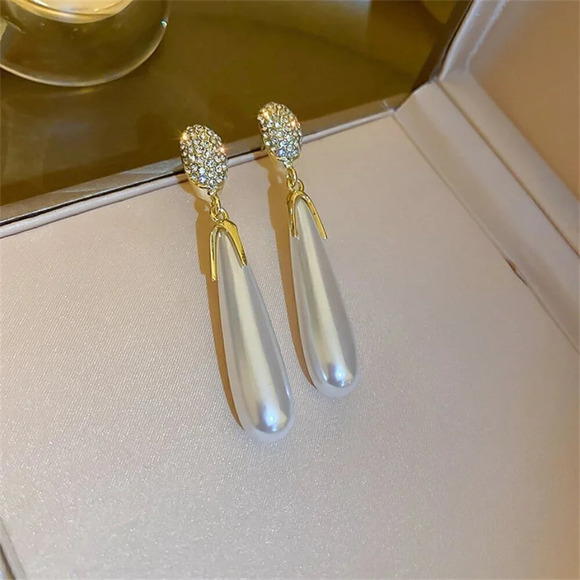 White Women's Large Teardrop Faux Pearl & Rhinestone Decor Earrings - Picture 4 of 5